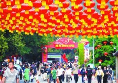 昨天北京市属公园及园博馆60.5万人次游客逛公园