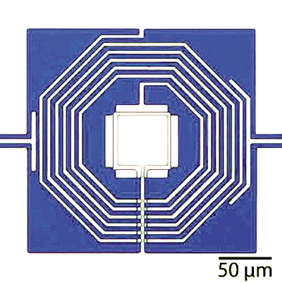 科学家开发出微米级实验装置可观察并控制量子运动