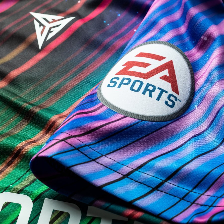 EA SPORTS × FOKOHAELA Northern Lights联名球衣发布