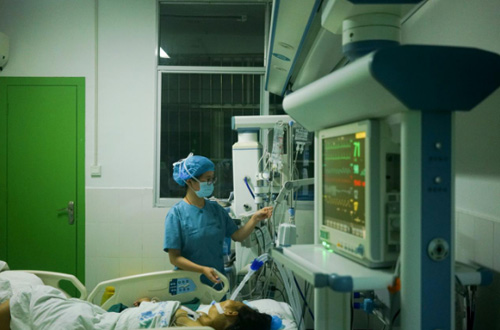 黔江区成功开实验室用搅拌机展心脏外科手术