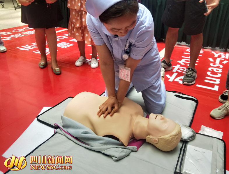 做到人人会急救 四川省人民医院首次将非专业人士纳入专业技能赛