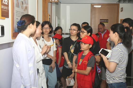50名“体验官”走进深圳市慢病中心 趣味学习慢病防治知识