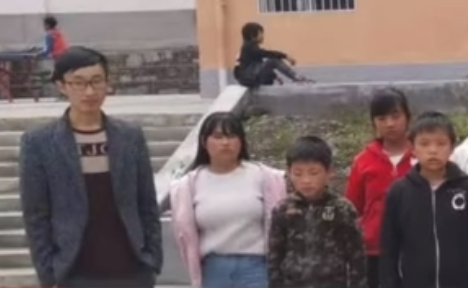 深圳一教师被举报收礼疑遭诬陷 校方:仍在岗正调查