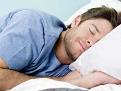 调查显示侧着睡可清理大脑垃圾