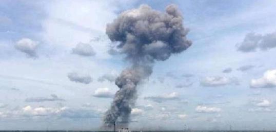 俄本土升起巨大蘑菇云！导弹基地被“重创”，